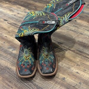 Macie Bean Black Cowboy Boots with Floral Embroidery